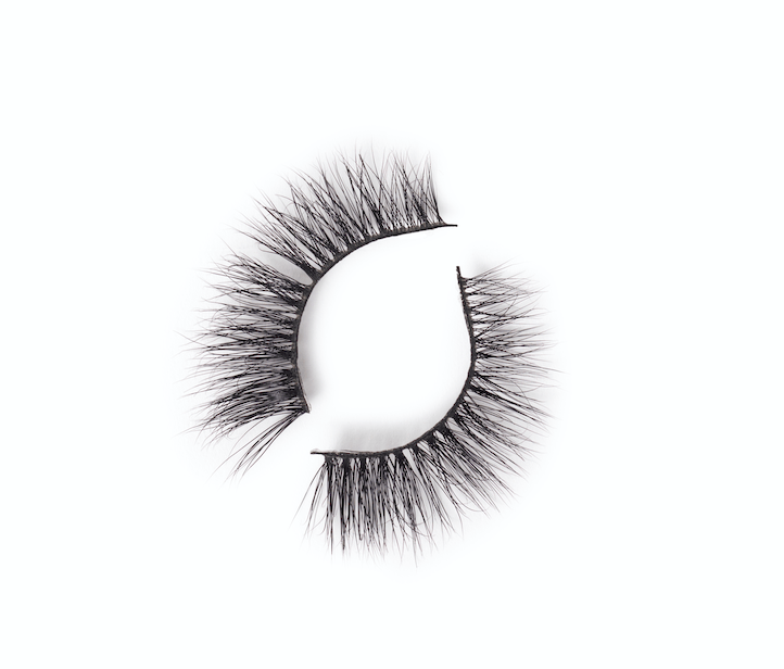 Garcia Glam lashes in Bella are natural lightweight wispy, round eyelashes.