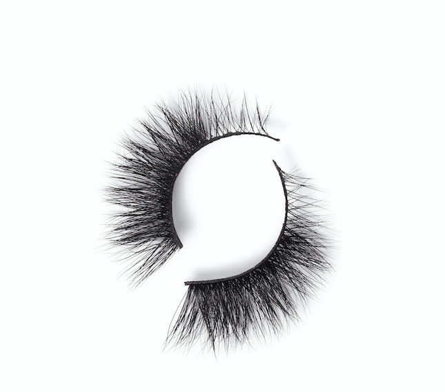 GarciaGlam Lashes Style Malvada adds the perfect amount of length and evenly distributed volume for a natually fuller lash.